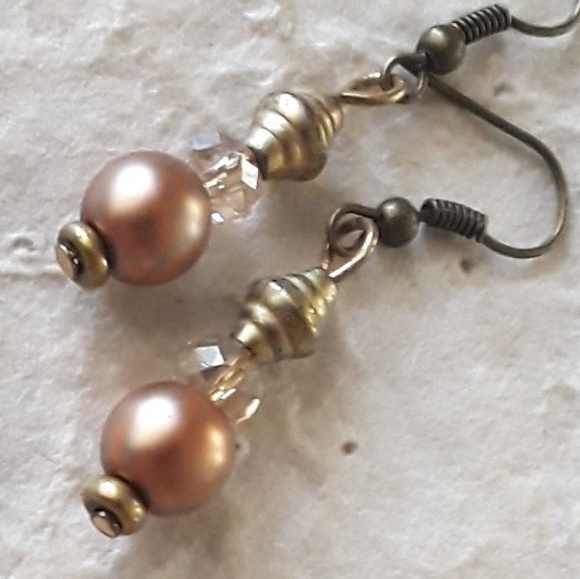 New Gold Tone Bracelet & FREE Earrings - Picture 5 of 5